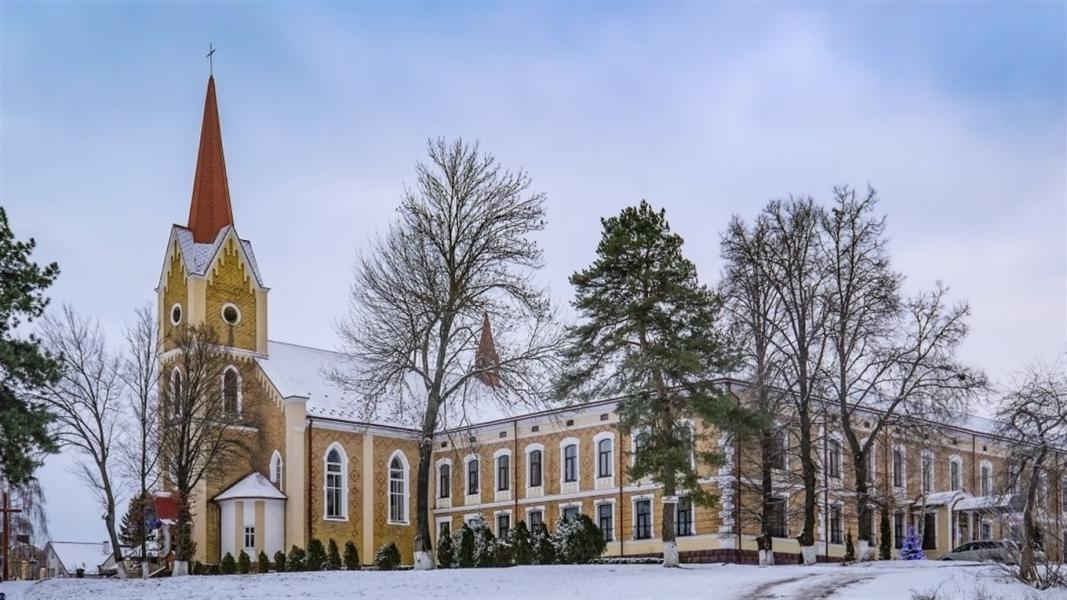 Світлина чортківського монастиря потрапила у  - Чортків