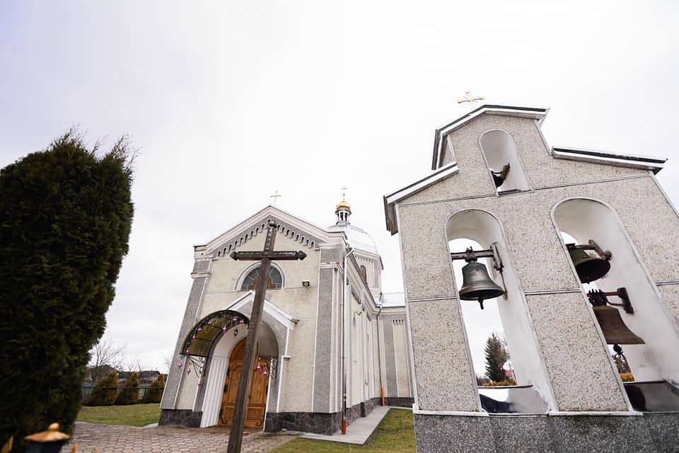 церква Положення Чесного Пояса Пресвятої Бо­г - Derzhiv