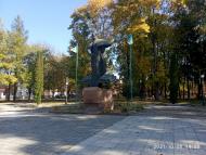 Пам'ятники, скульптури, пам'ятні дошки,хре...