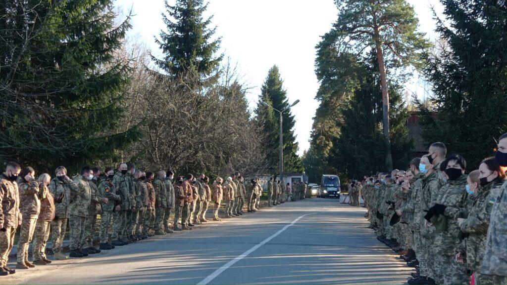 У Яворові зустріли тіло загиблого Героя Вітал - Яворів