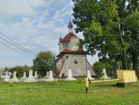 Капличка та хресна дорога