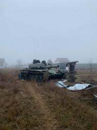 Розгромлена техніка окупантів в Дмитрівці