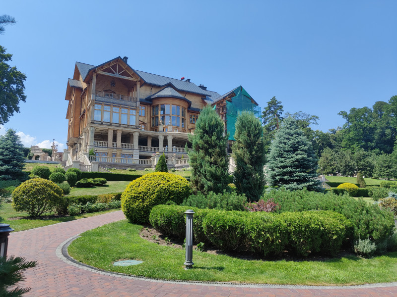 Межигір'я - Нові Петрівці