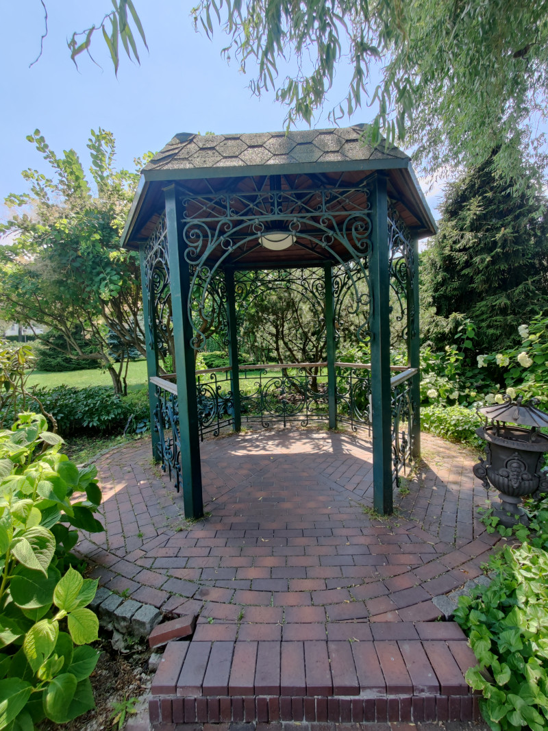 Межигір'я - Новые Петровцы