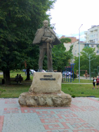 Пам'ятники, скульптури