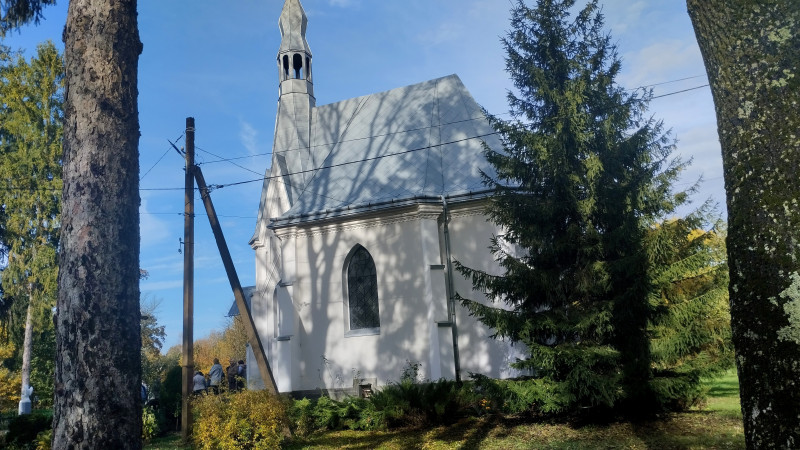 Неоготична каплиця - Гніздичів