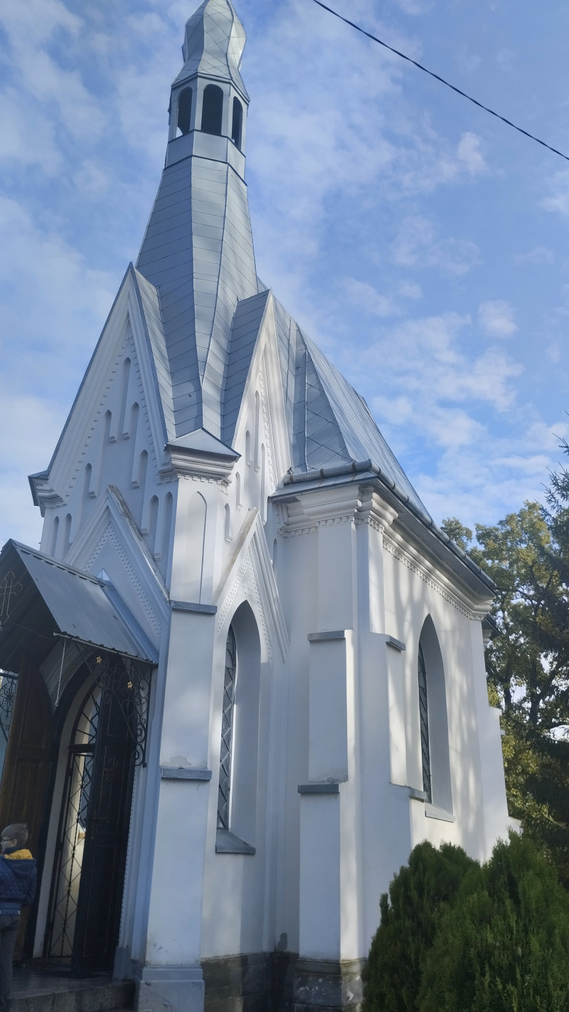 Неоготична каплиця - Гніздичів