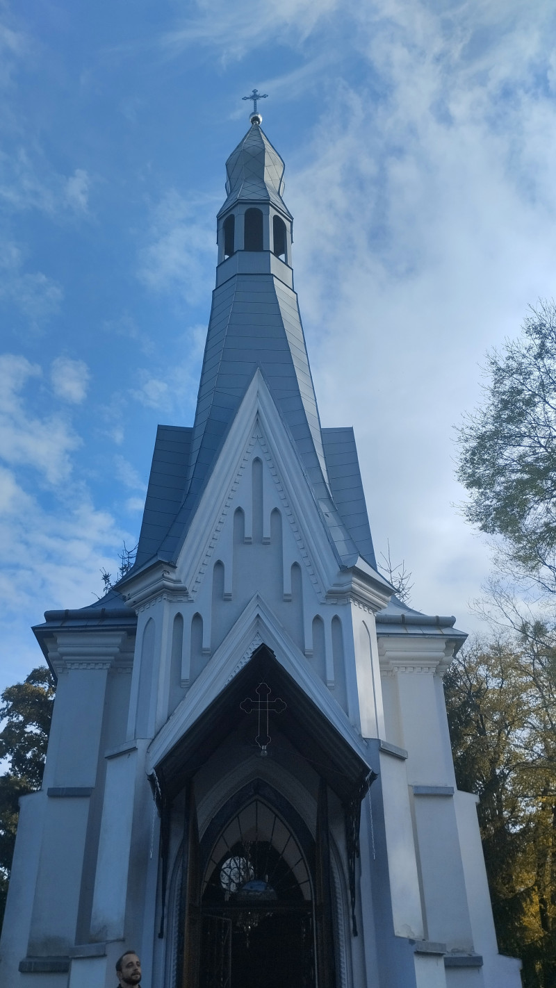 Неоготична каплиця - Гніздичів